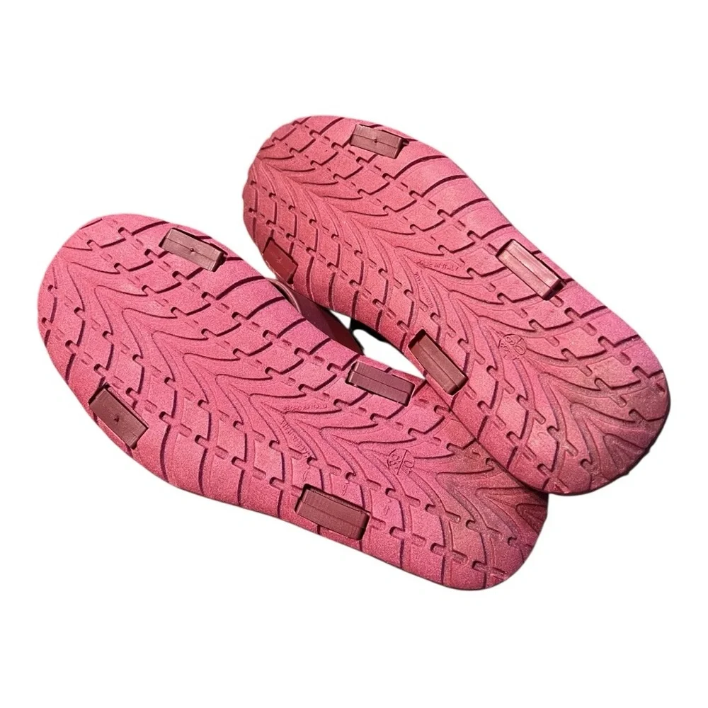 Matt & Nat Lorena Vegan Cross Sandals in Berry Size 39/40 (9/10)